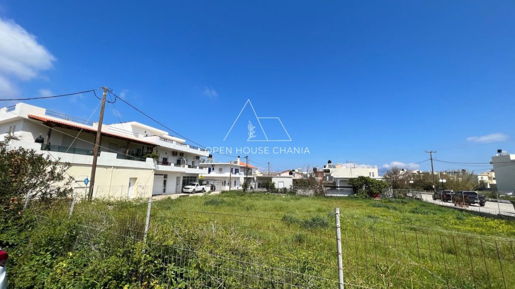 A large plot with considerable building capacity in Kissamos