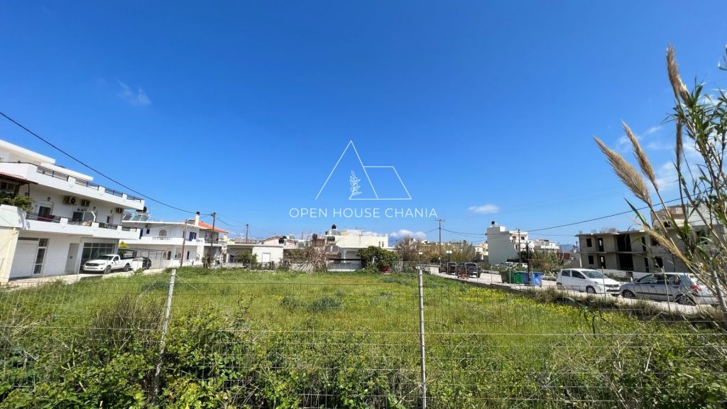 A large plot with considerable building capacity in Kissamos