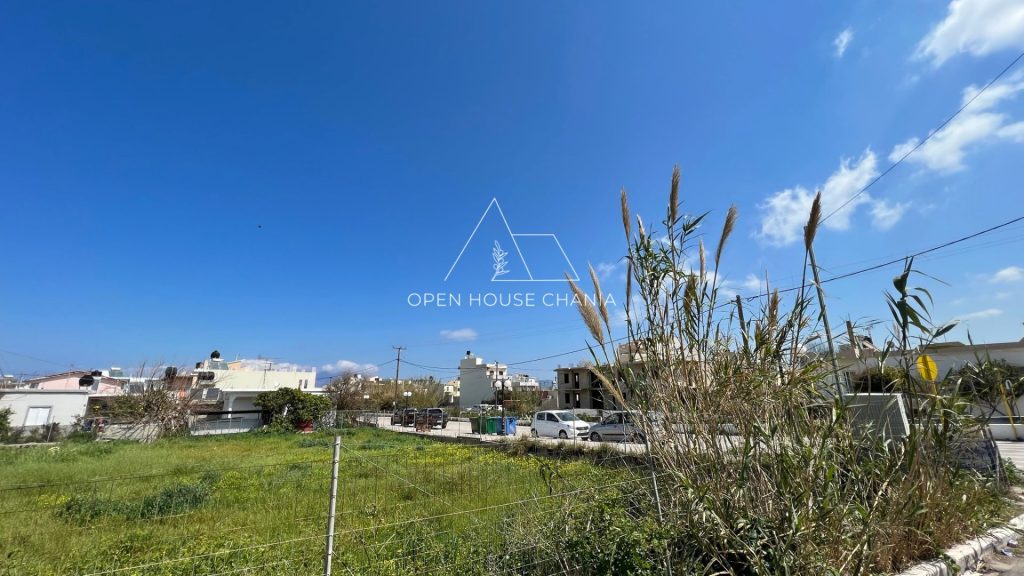 A large plot with considerable building capacity in Kissamos