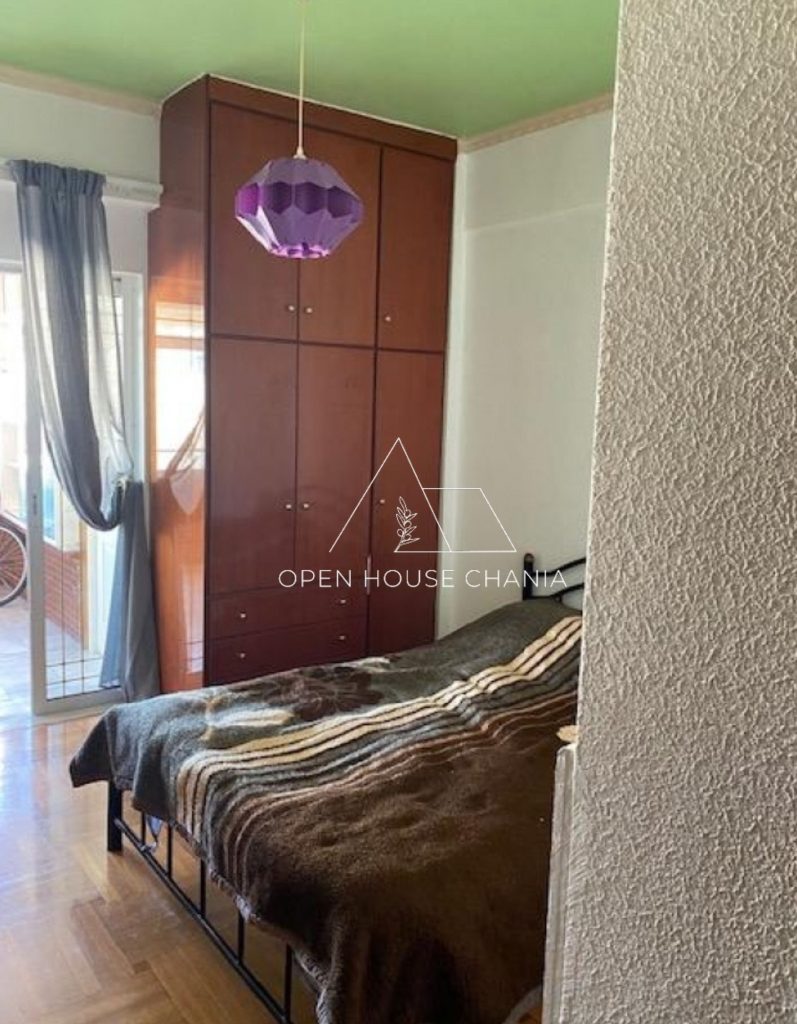 A LARGE APARTMENT IN CHANIA CENTER