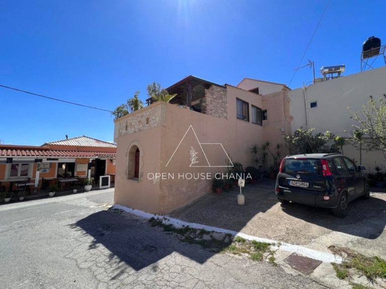 A TWO-STORY FAMILY HOUSE IN PANO STALOS