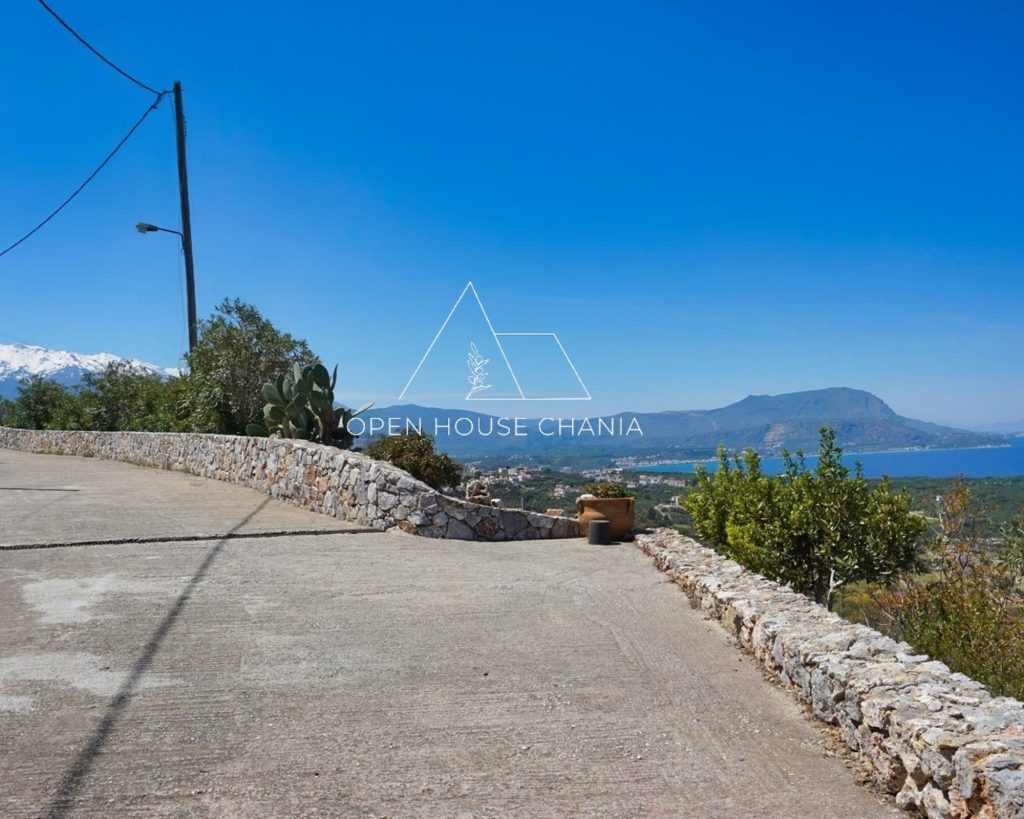 A Large Seaview Villa & 2 Adjacent Plots In Kokkino Chorio