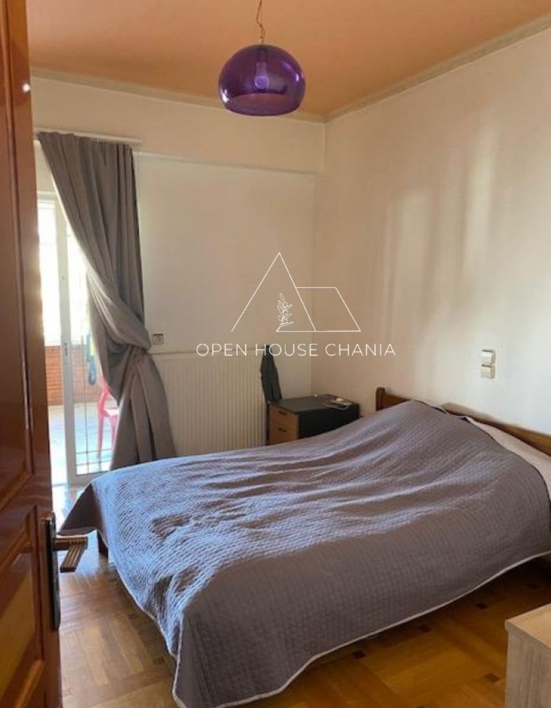 A LARGE APARTMENT IN CHANIA CENTER