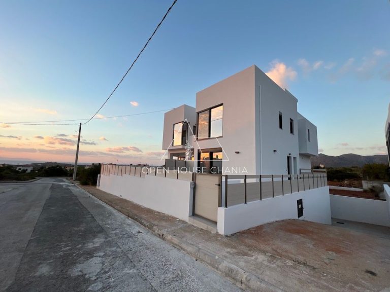 A BRAND NEW VILLA IN CHORAFAKIA