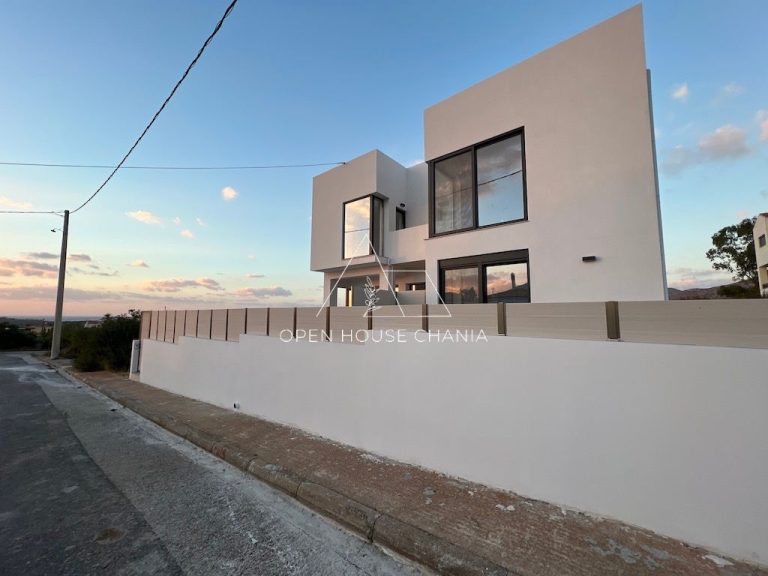 A BRAND NEW VILLA IN CHORAFAKIA