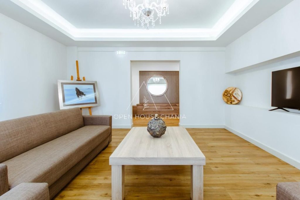 A FULLY RENOVATED APARTMENT IN CHALEPA