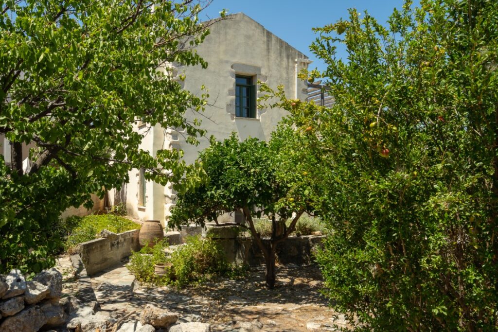 THREE PROPERTIES IN ONE IN PLAKA