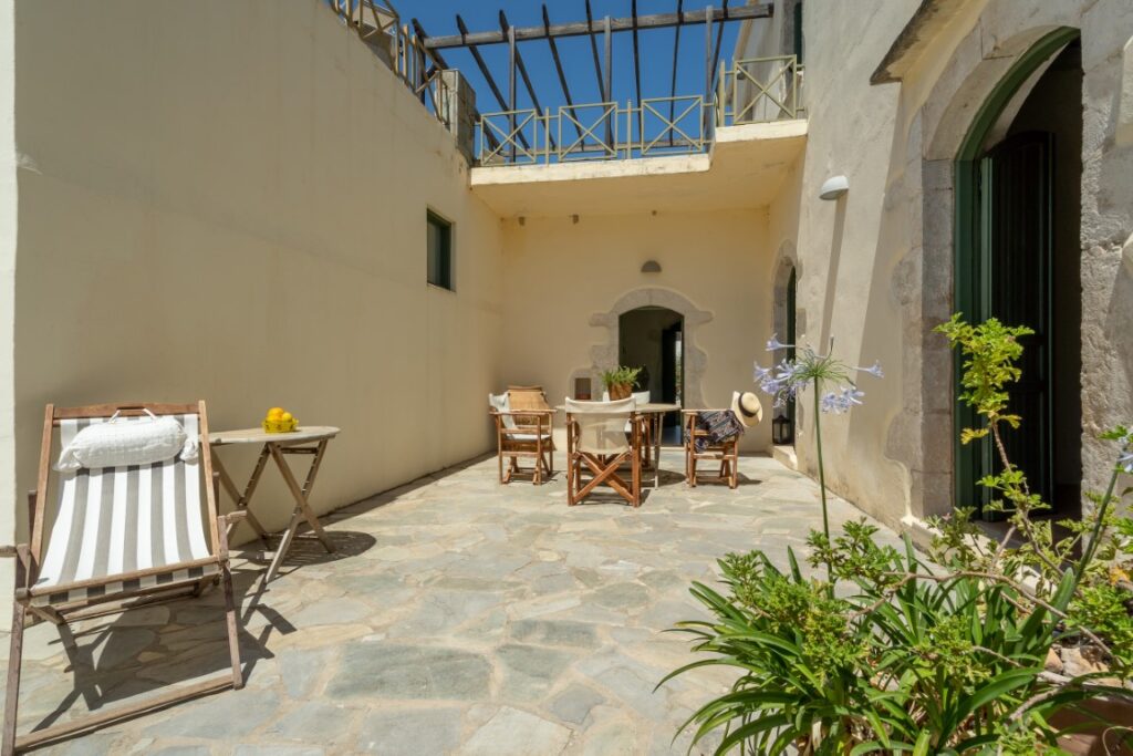 THREE PROPERTIES IN ONE IN PLAKA