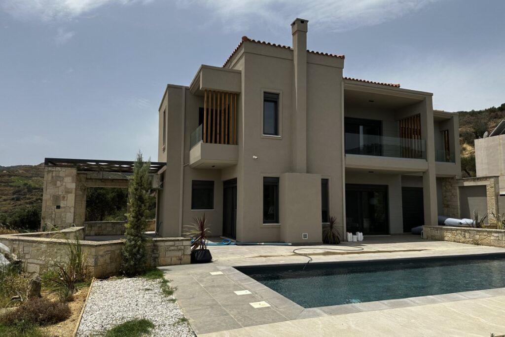 A BRAND NEW HIGH-END VILLA IN KOLYMVARI