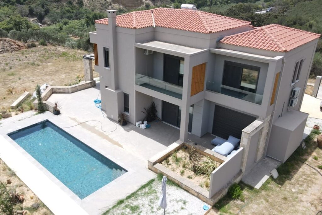 A BRAND NEW HIGH-END VILLA IN KOLYMVARI