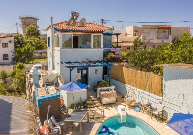 Α LOVELY 3-BEDROOM HOUSE IN TAVRONITIS