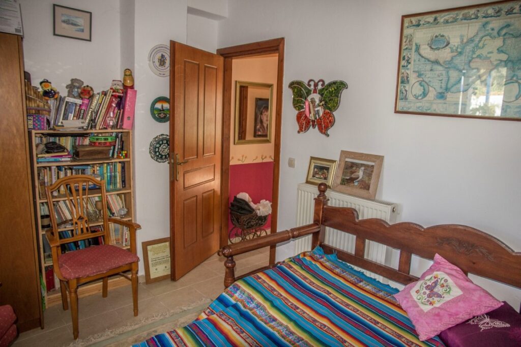 Α LOVELY 3-BEDROOM HOUSE IN TAVRONITIS