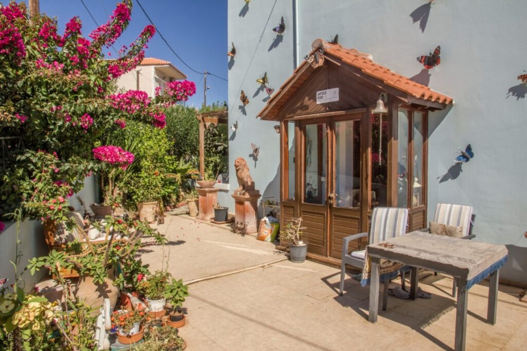 Α LOVELY 3-BEDROOM HOUSE IN TAVRONITIS