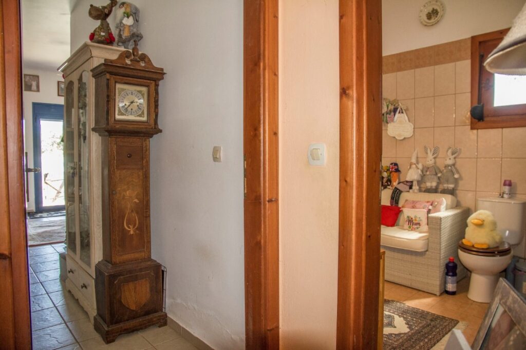 Α LOVELY 3-BEDROOM HOUSE IN TAVRONITIS