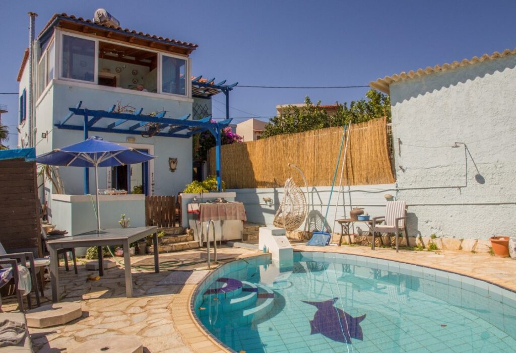 Α LOVELY 3-BEDROOM HOUSE IN TAVRONITIS