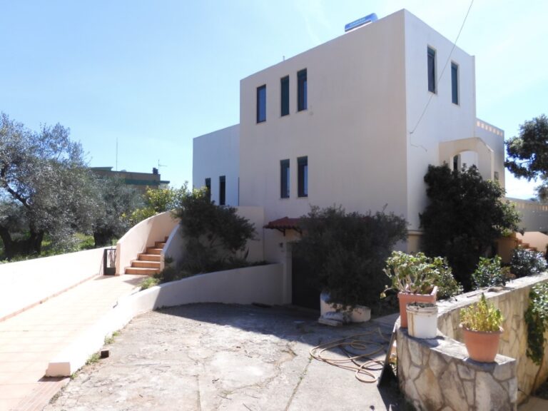 A LOVELY THREE LEVEL VILLA IN ARONI