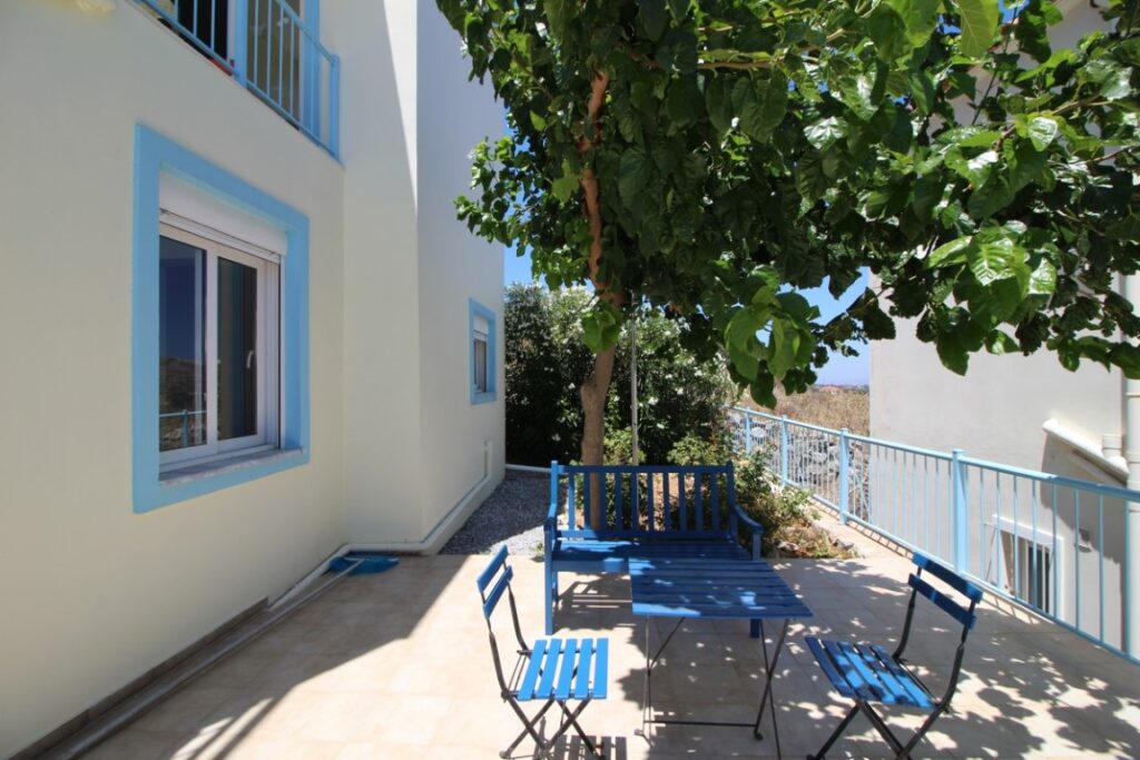 DETACHED 2-BEDROOM VILLA WITH A POOL IN KEFALAS