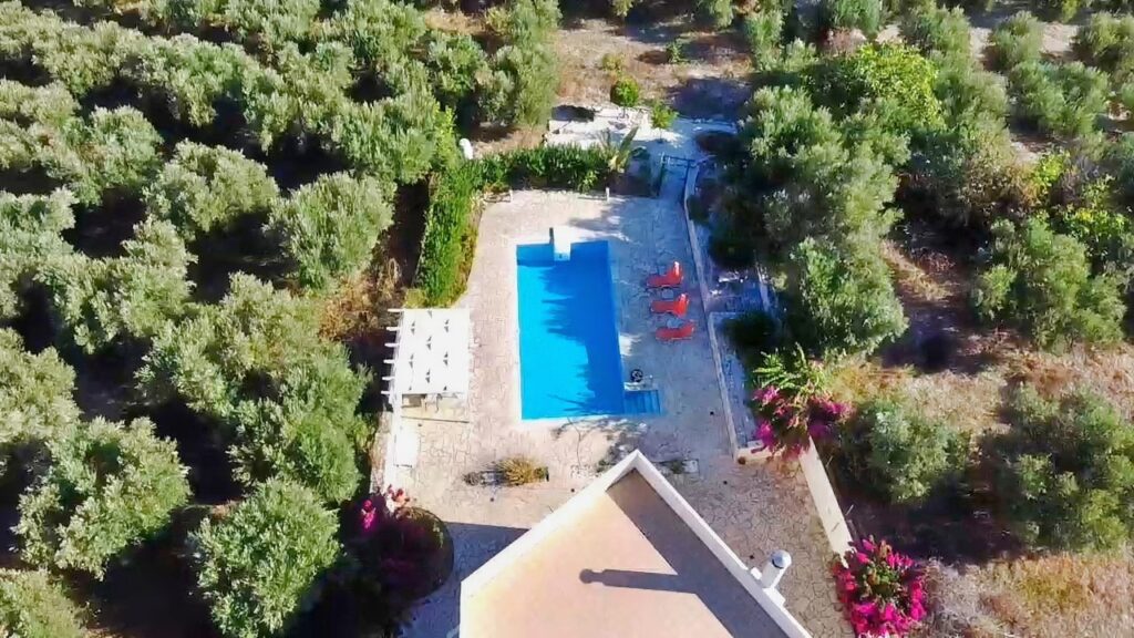 SPACIOUS TWO-STORY VILLA WITH A POOL IN KALYVES