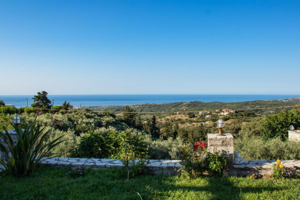 A VILLA OF TWO INDEPENDENT APARTMENTS IN KOURNAS