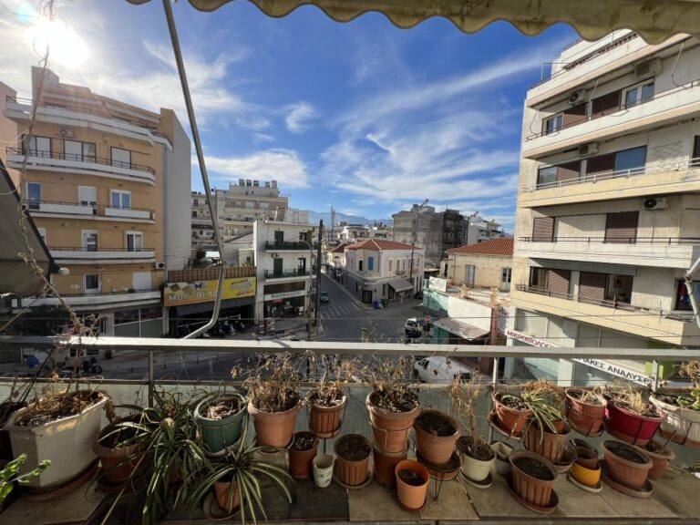 SPACIOUS APARTMENT IN A STRATEGIC LOCATION OF CHANIA