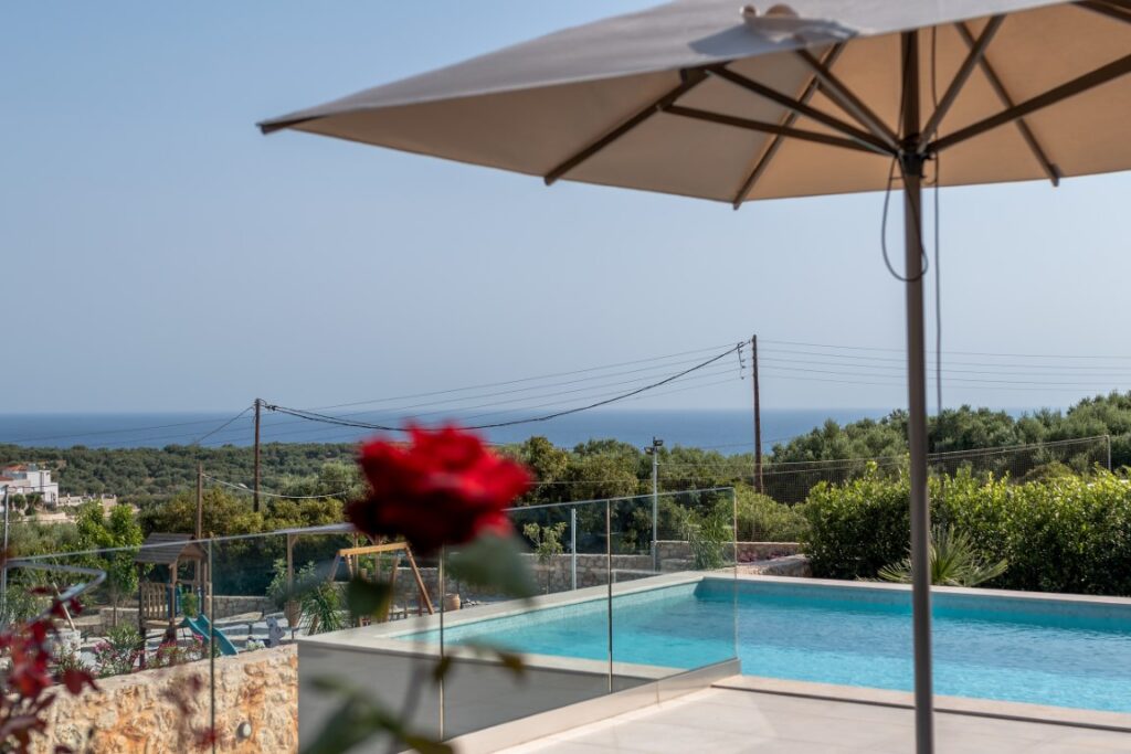 A GORGEOUS VILLA IN PLAKA