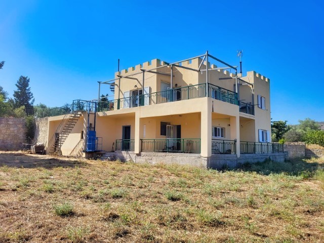 A 210 SQM HOUSE IN KALAMITSI