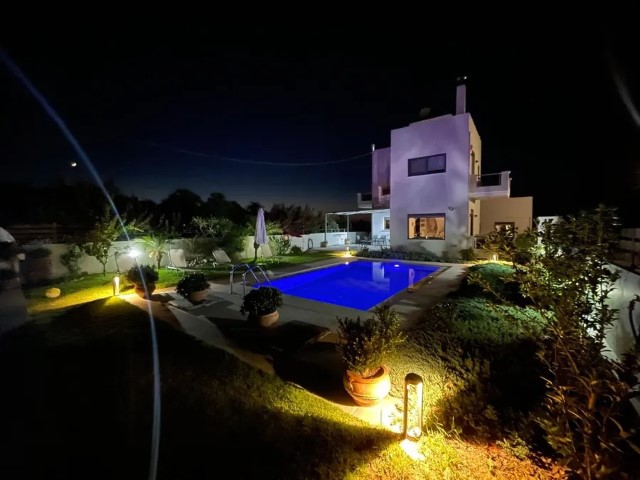 A 4-BEDROOM VILLA WITH A POOL IN PLATANIAS