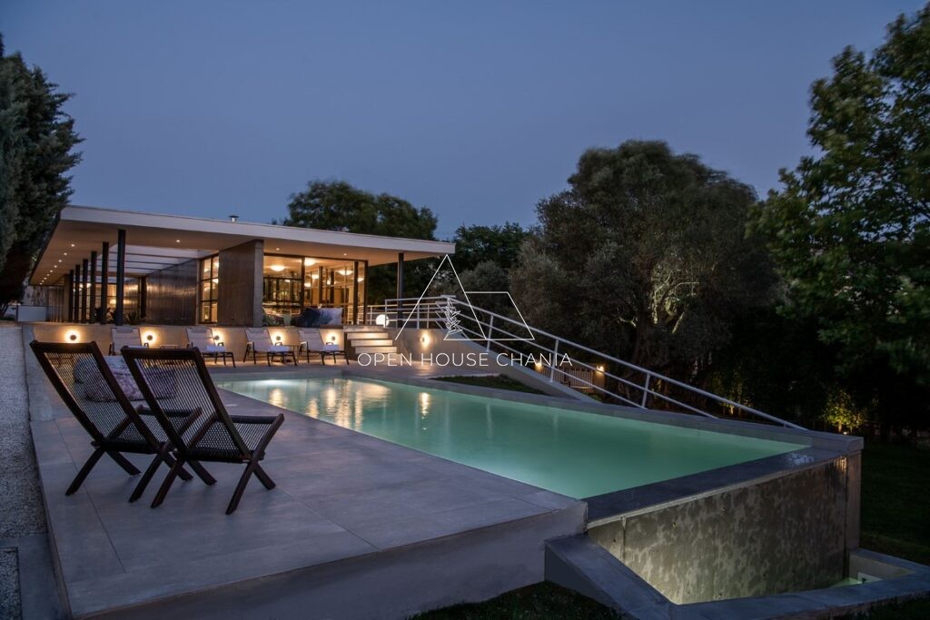 CUTTING EDGE DESIGN VILLA IN CHANIA