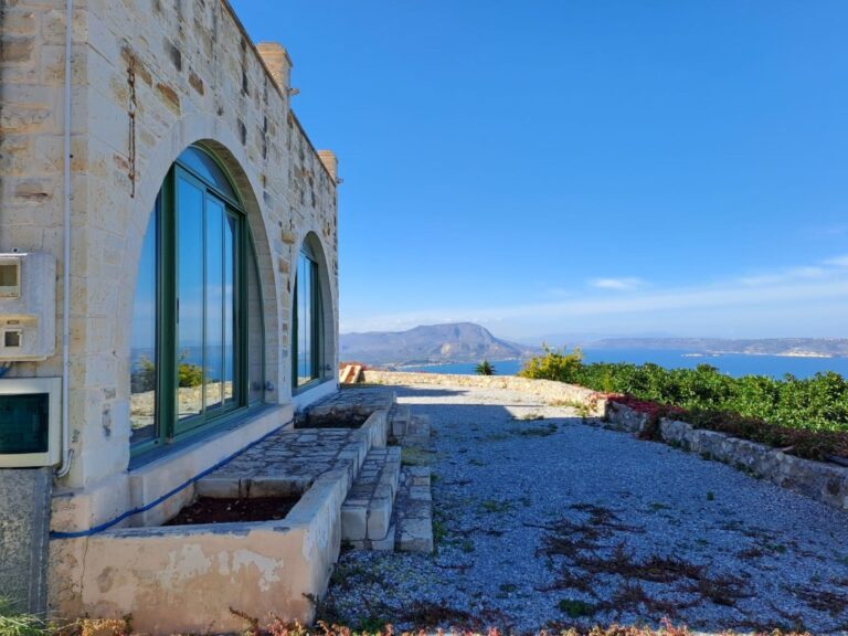 STONE VILLA WITH THE MOST AMAZING VIEWS IN KOKKINO CHORIO