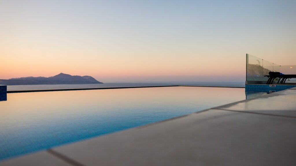 A DESIGNER VILLA WITH STUNNING VIEWS