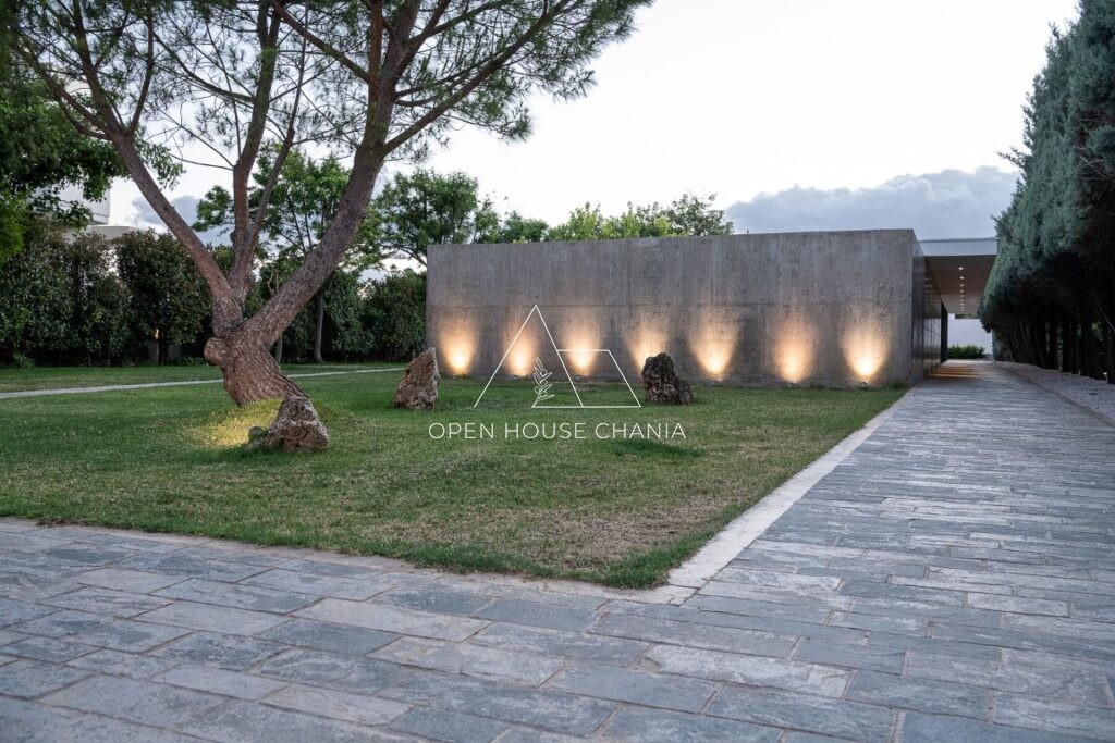 CUTTING EDGE DESIGN VILLA IN CHANIA