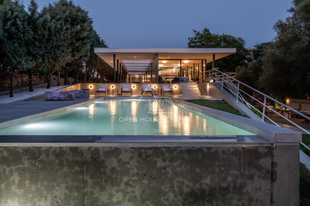 CUTTING EDGE DESIGN VILLA IN CHANIA