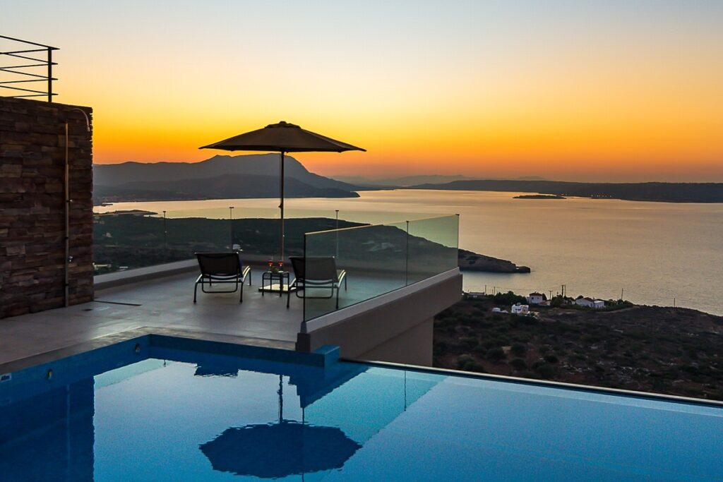 A DESIGNER VILLA WITH STUNNING VIEWS