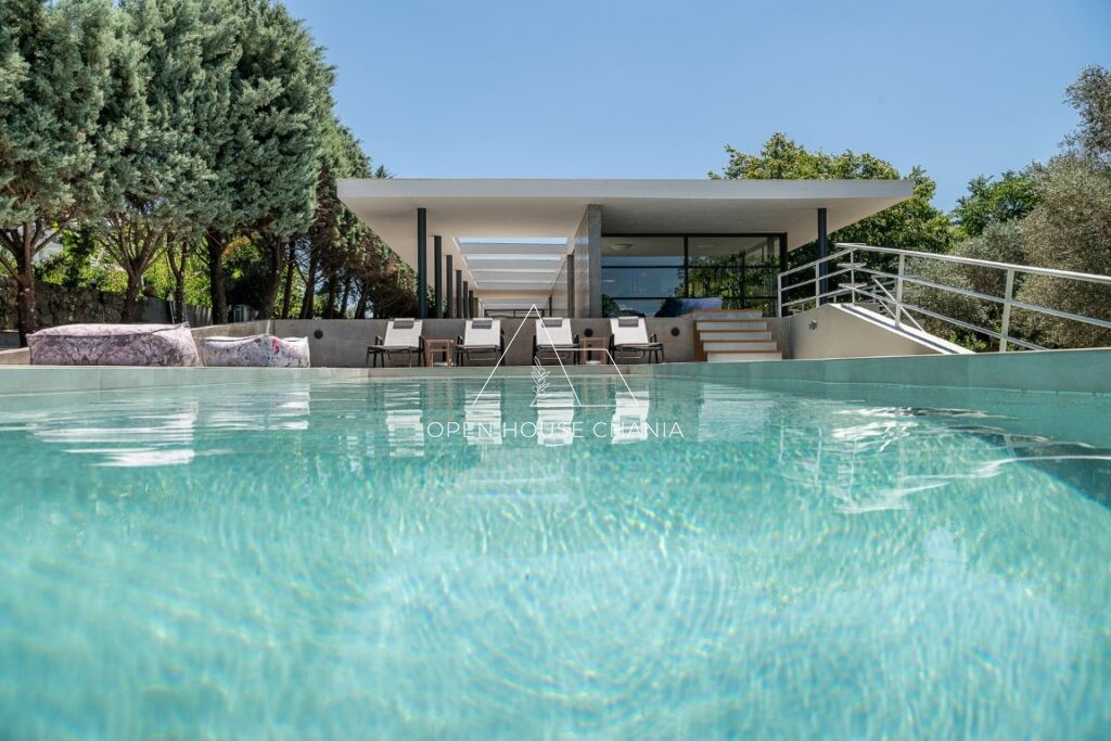 CUTTING EDGE DESIGN VILLA IN CHANIA