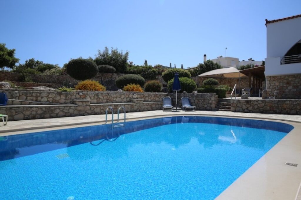 A VILLA WITH A POOL AND VIEWS IN PLAKA