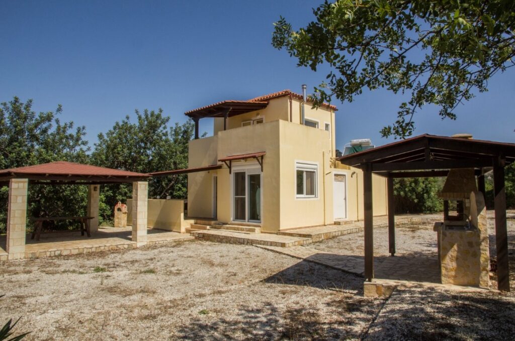 A TWO-LEVEL, TWO BEDROOM VILLA IN ALMYRIDA