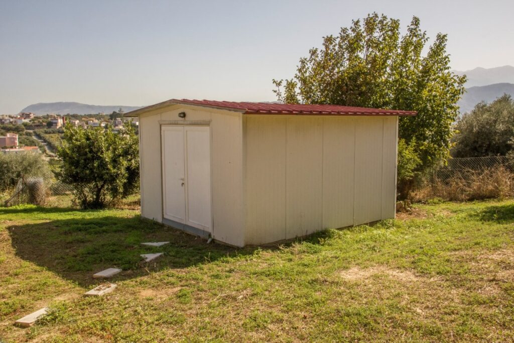 A SPACIOUS VILLA IN GALATAS