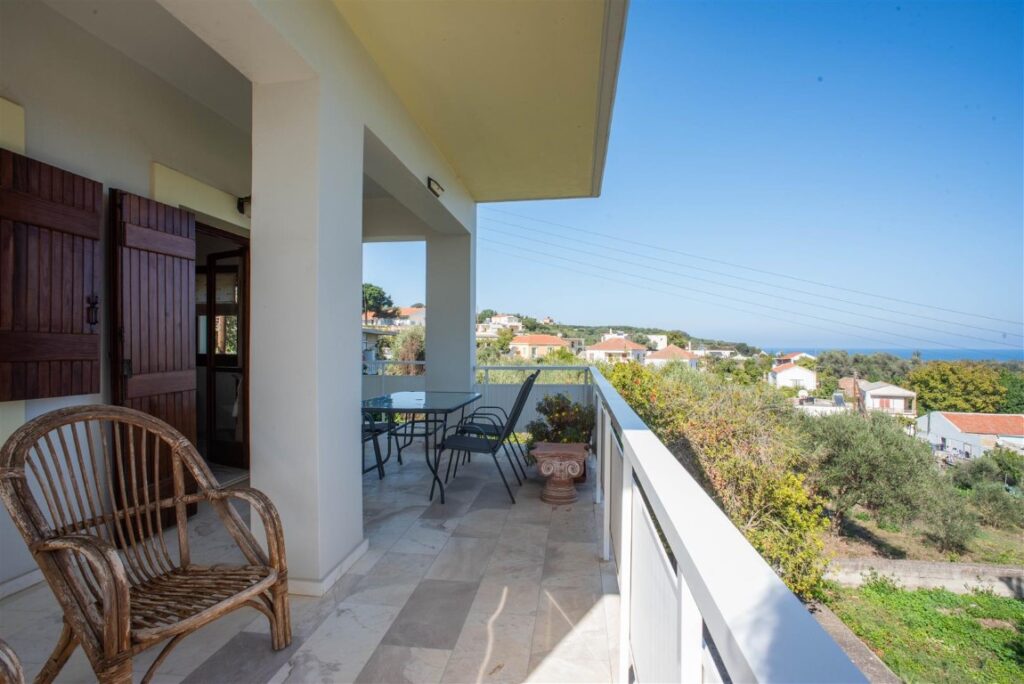 A PROPERTY WITH UNOBSTRUCTED VIEWS IN GERANI