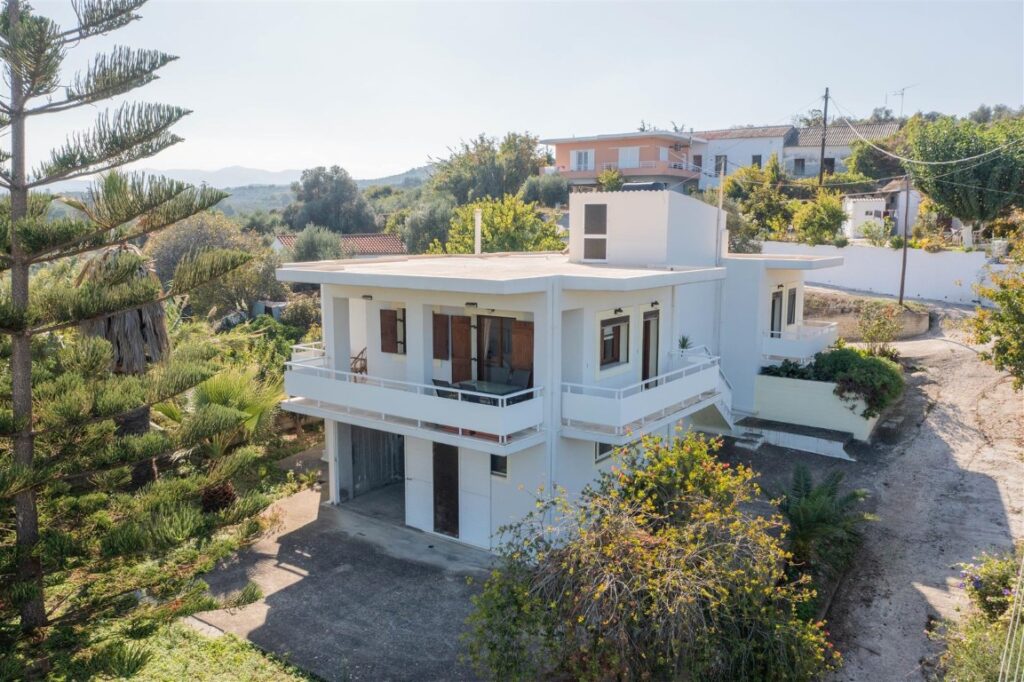 A PROPERTY WITH UNOBSTRUCTED VIEWS IN GERANI