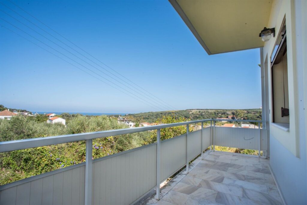 A PROPERTY WITH UNOBSTRUCTED VIEWS IN GERANI