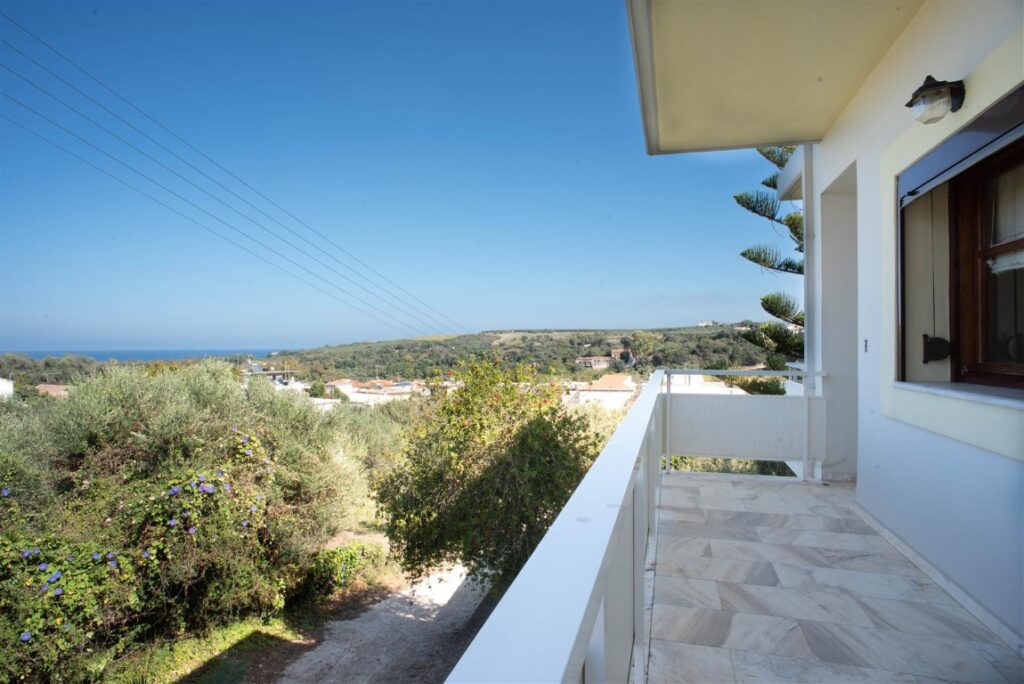 A PROPERTY WITH UNOBSTRUCTED VIEWS IN GERANI