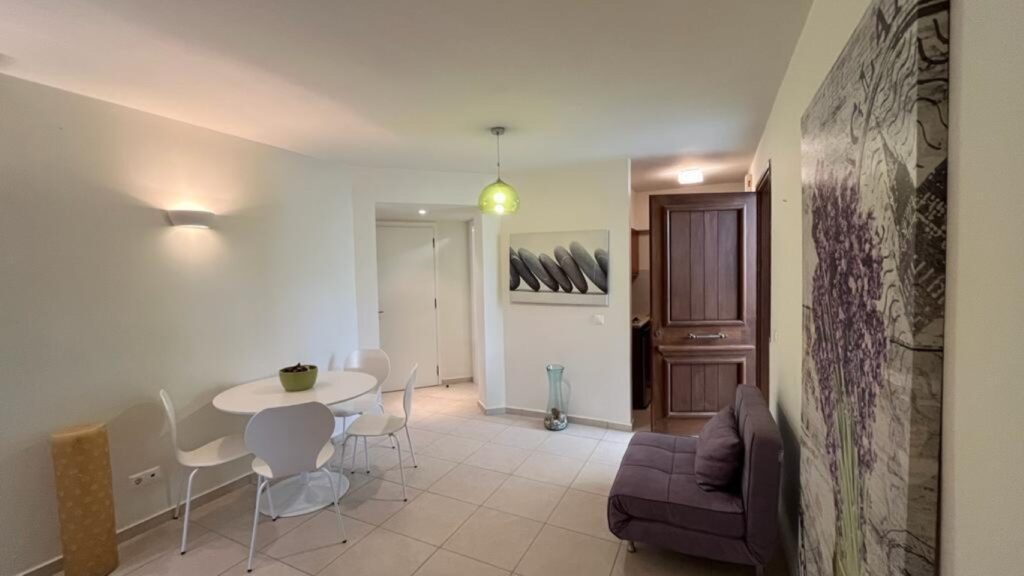 Α TWO-LEVEL CONDO A FEW STEPS FROM THE BEACH OF MALEME