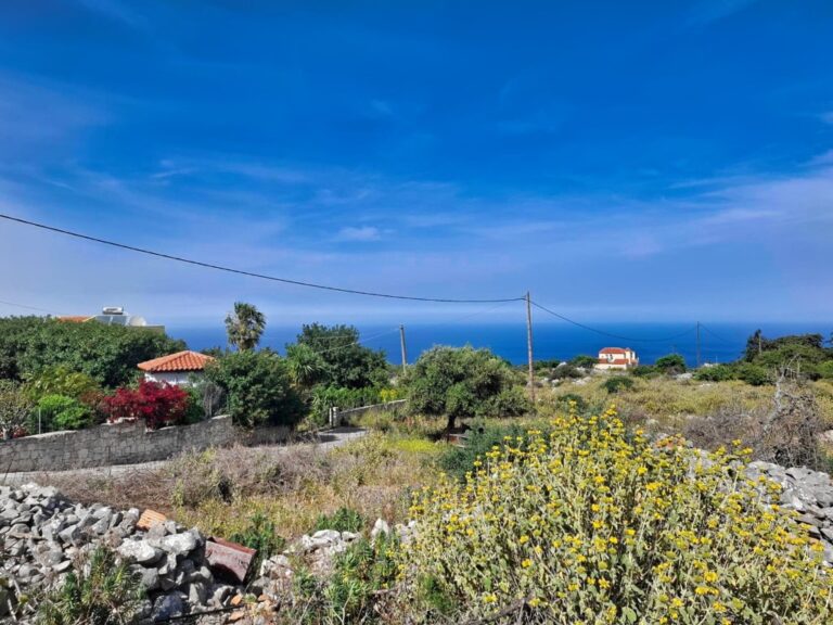 LARGE BUILDING PLOT WITH GREAT SEA VIEWS IN KEFALAS