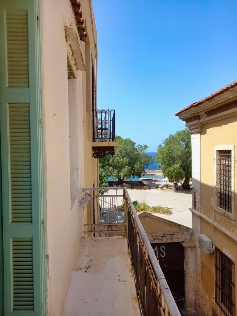 LARGE NEOCLASSICAL NEXT TO THE OLD PORT IN CHANIA