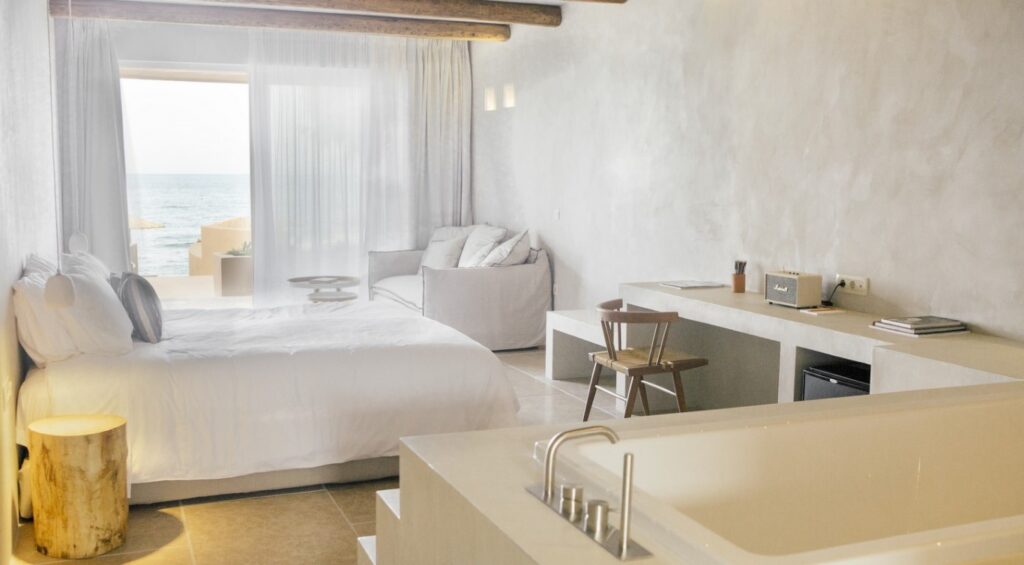 HIGH-END BOUTIQUE HOTEL IN AGIA MARINA