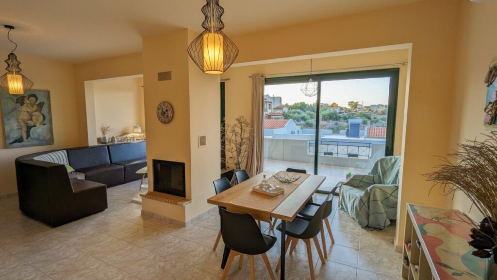 A SPACIOUS MAISONETTE IN KEFALAS