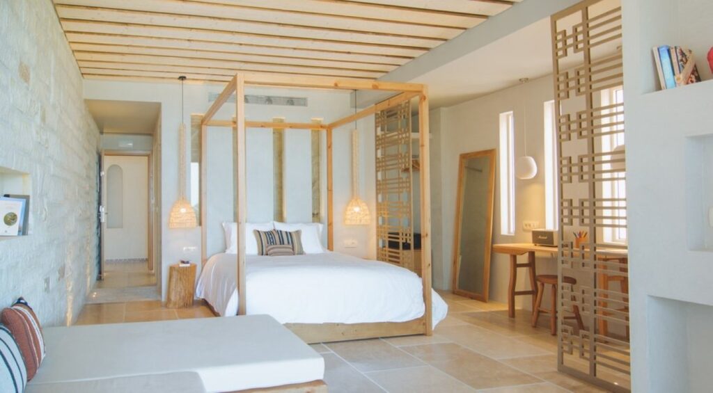 HIGH-END BOUTIQUE HOTEL IN AGIA MARINA