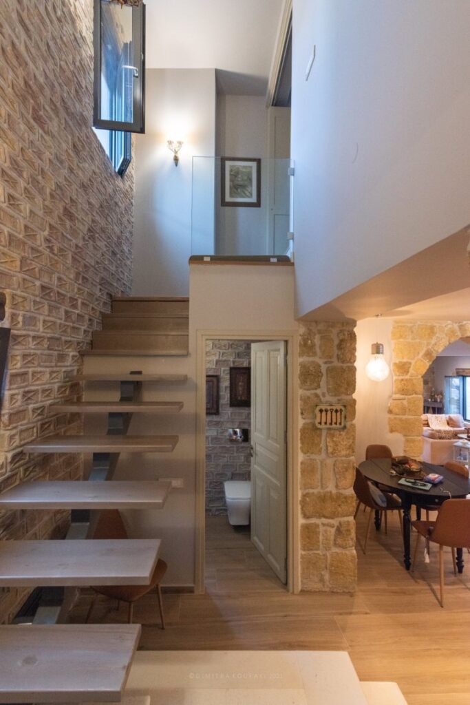 A WONDERFUL 300 SQM VILLA IN KOLYMVARI