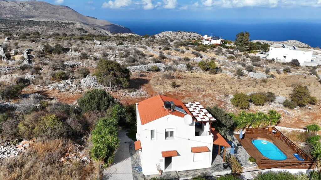 SEA VIEW HOUSE WITH POOL AND RENTAL INCOME IN KEFALAS