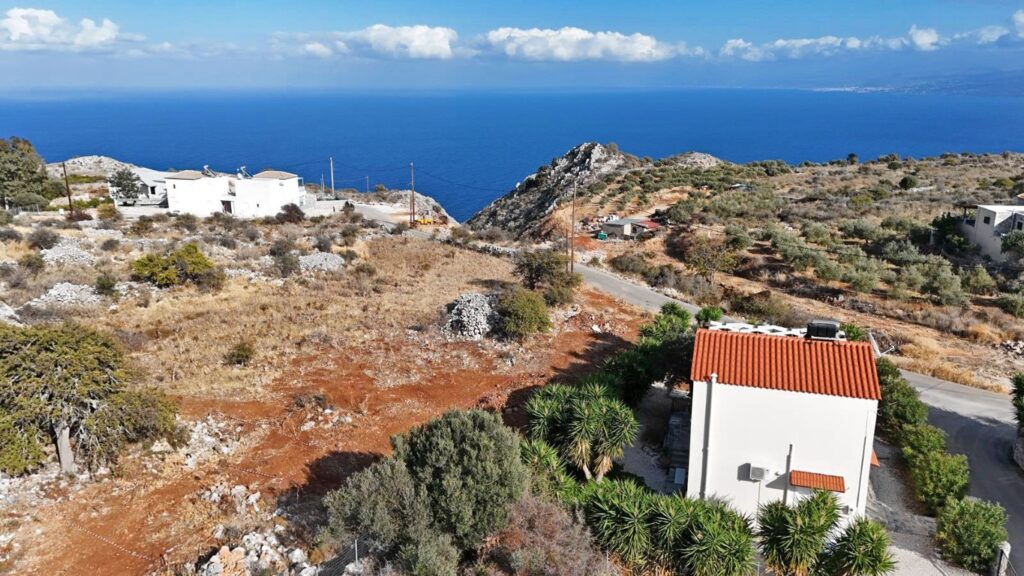 SEA VIEW HOUSE WITH POOL AND RENTAL INCOME IN KEFALAS